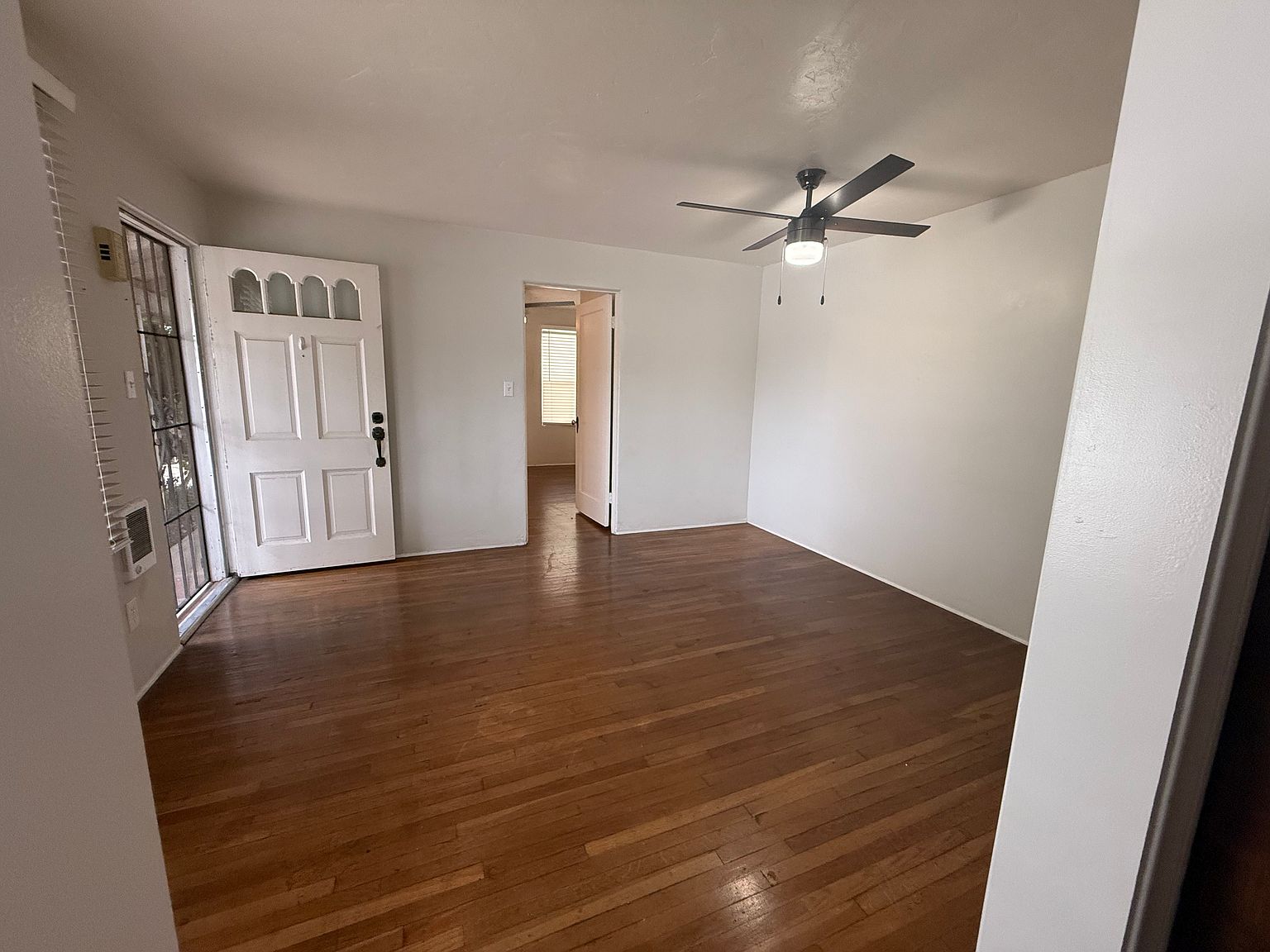 8314 Golden Ave photo 5