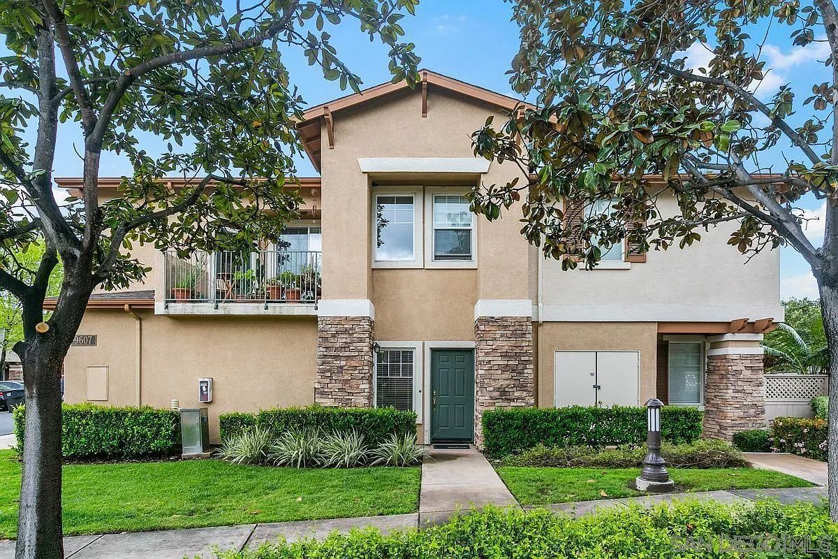 9607 W Canyon Ter photo 3