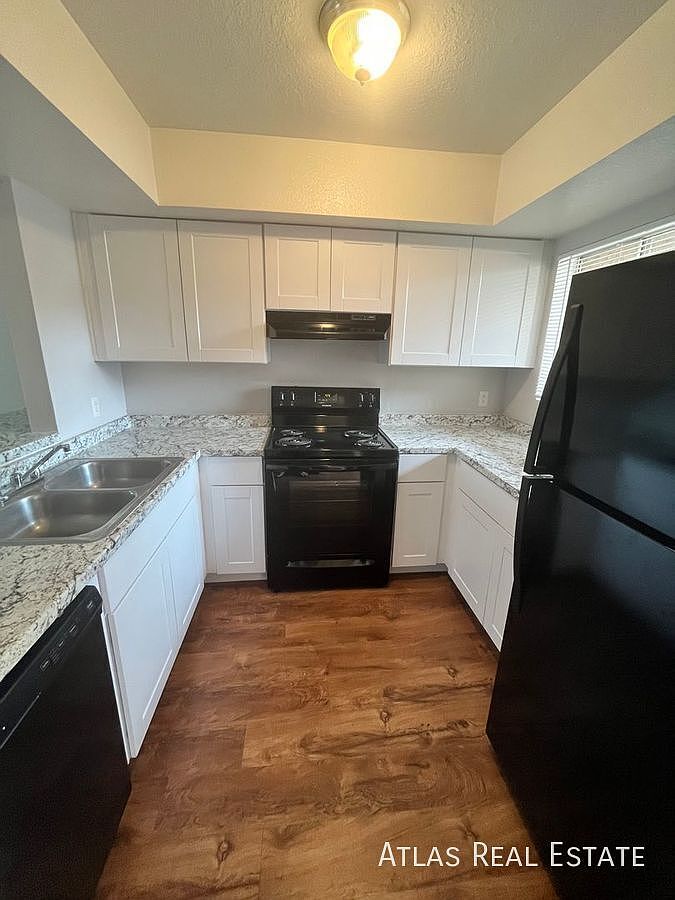 2820 E Kathleen Rd Phoenix, AZ 85032 photo 2