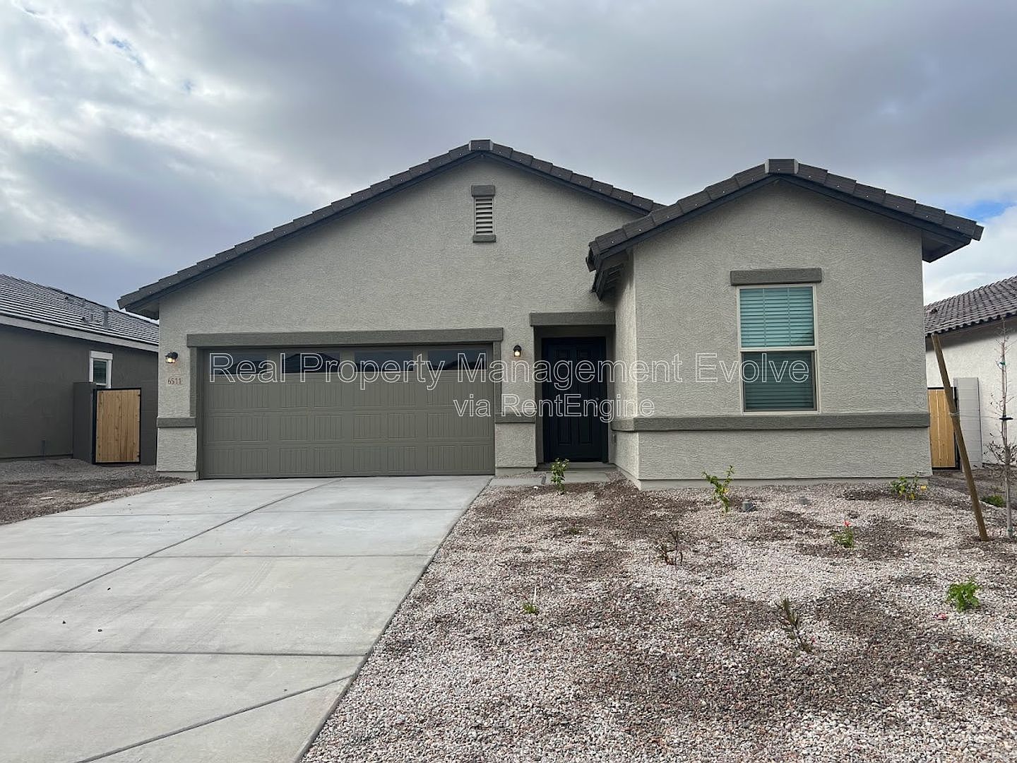 6511 W Magdalena Ln Phoenix, AZ 85339 photo 2