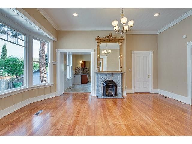 940 W Taylor St photo 2