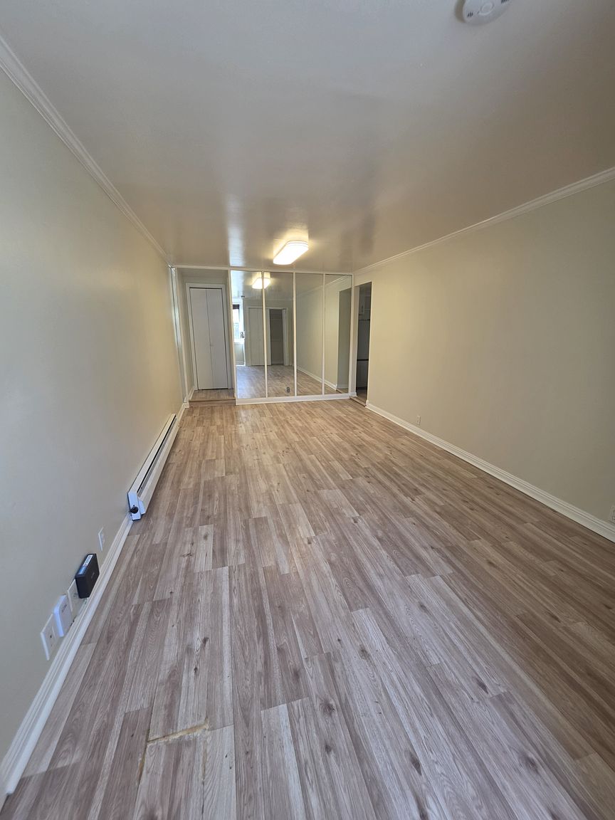 0BR/1BA Apartment on Baker St Unit A · San Francisco photo 5