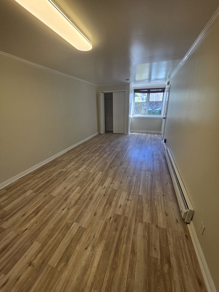 0BR/1BA Apartment on Baker St Unit A · San Francisco photo 4
