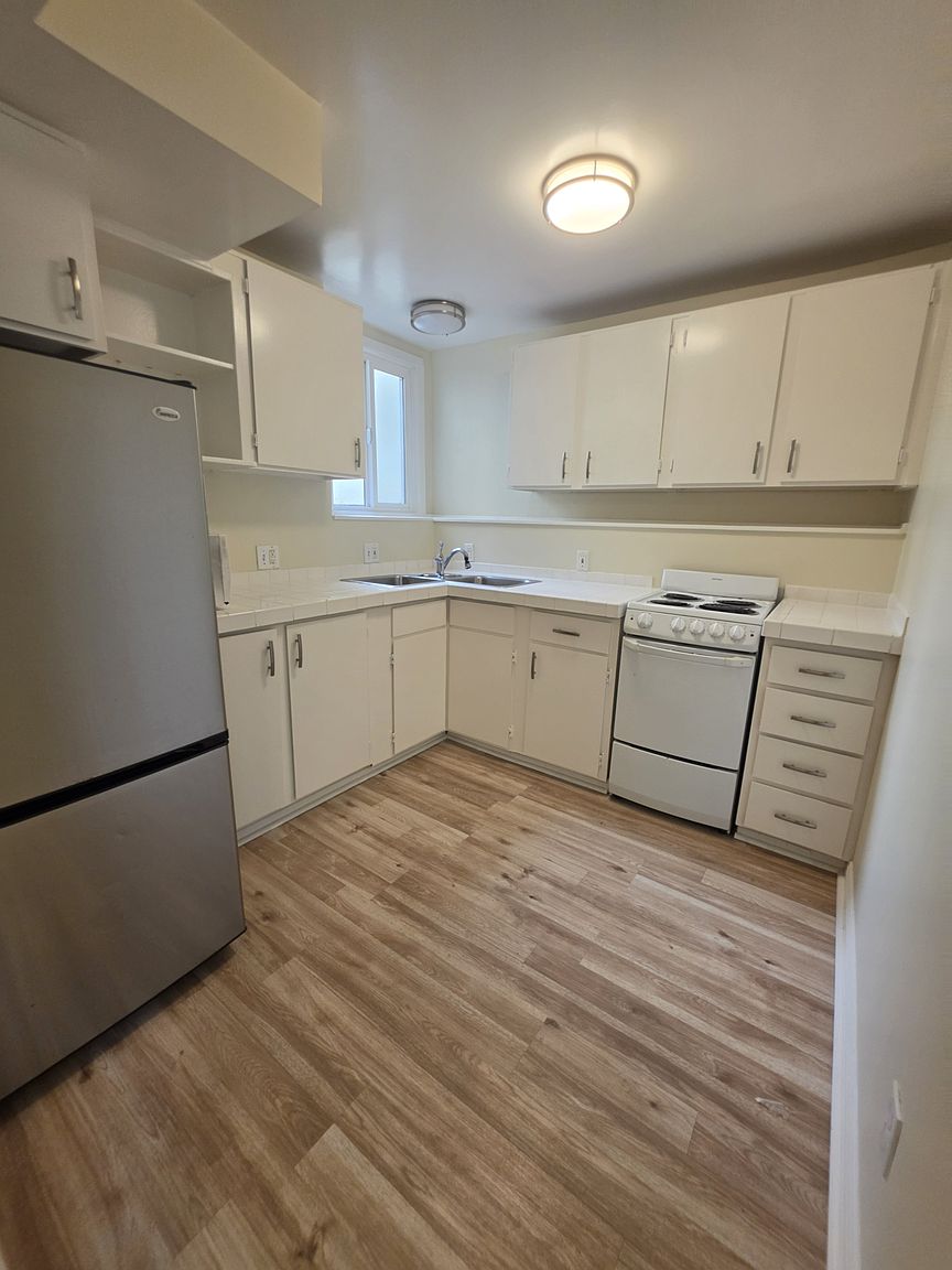0BR/1BA Apartment on Baker St Unit A · San Francisco photo 3