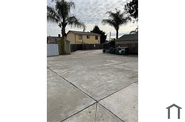 6971 Krause Ave Oakland, CA 94605 photo 5
