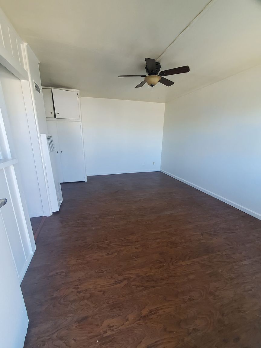 4702 Mission Blvd photo 2