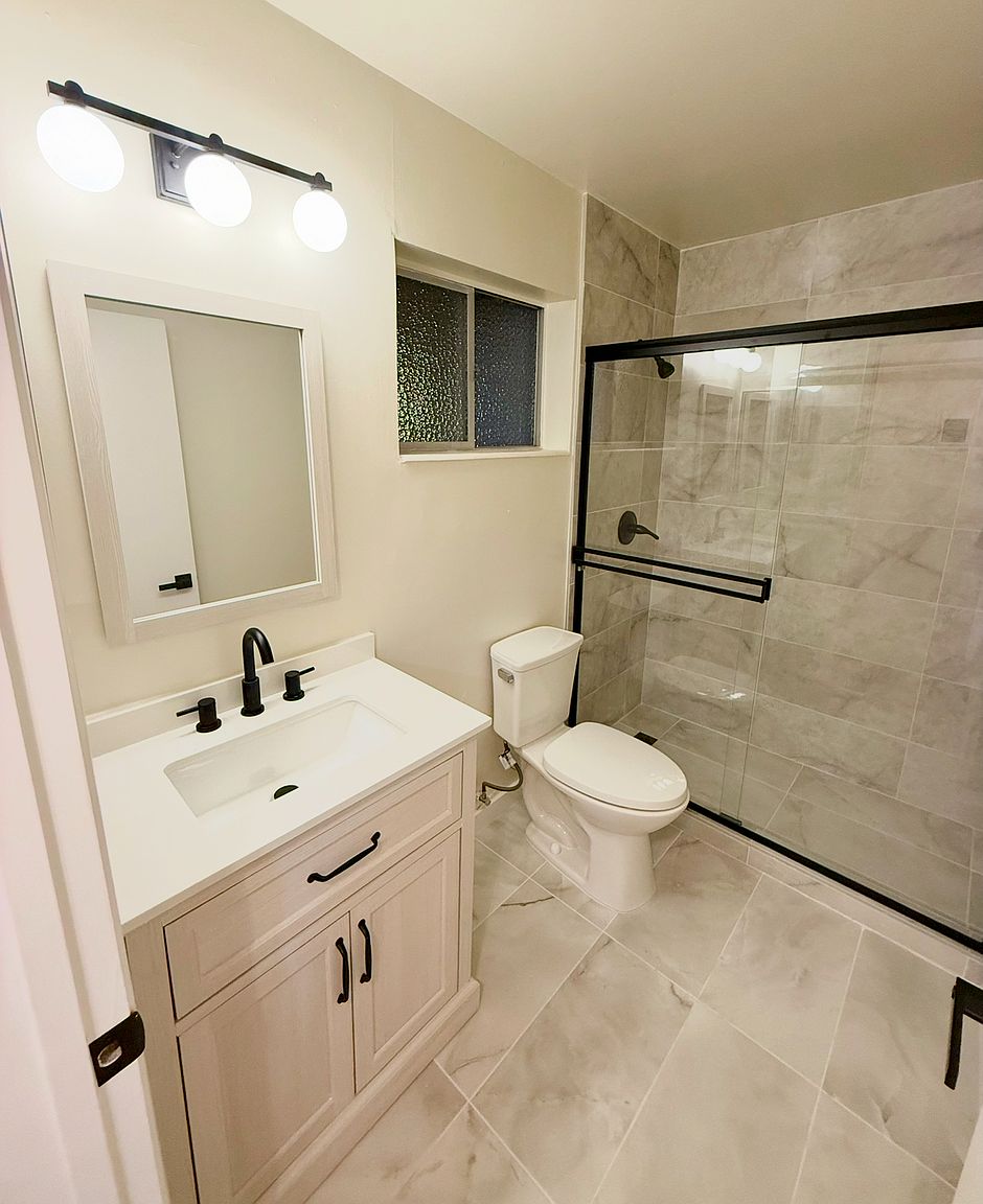 755 Rose Ave photo 5
