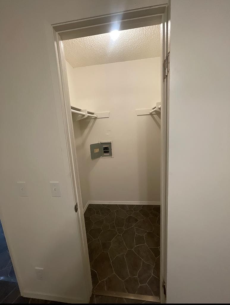 4517 Delta St photo 3