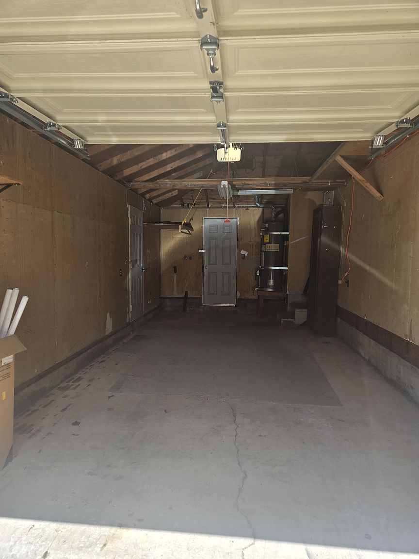 1428 Park Ave photo 2
