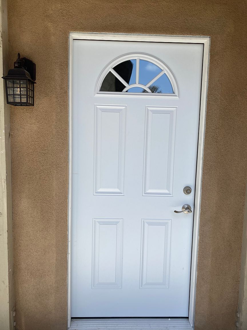 2811 Menlo Ave photo 5