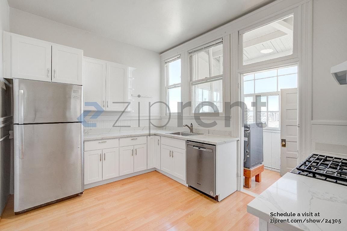 2BR/1BA Single Family House on Jones St · San Francisco photo 4