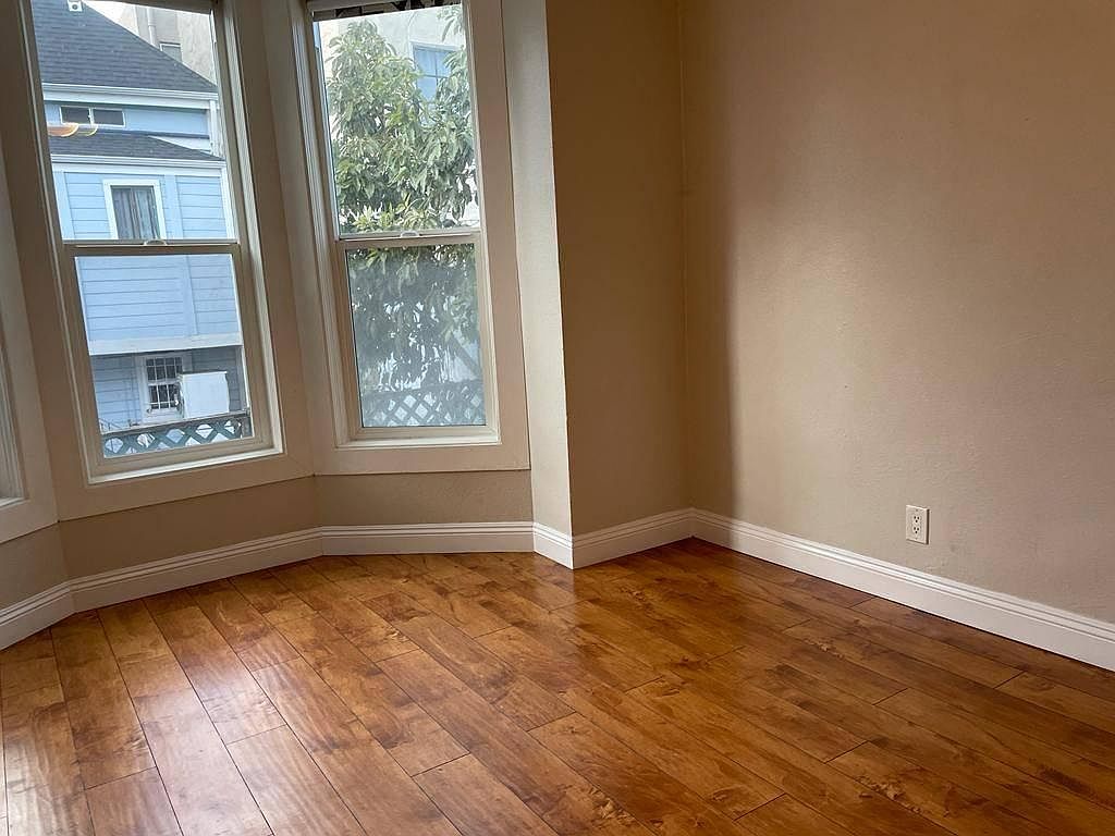 Apartments on Foothill Boulevard · Oakland photo 3