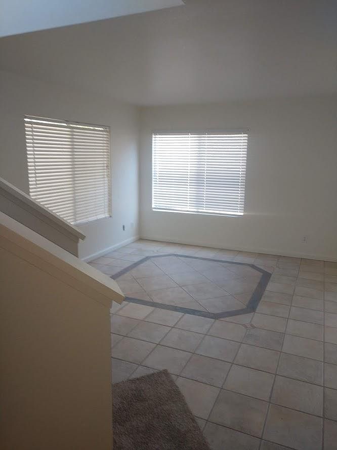 442 Florencia Ln photo 5