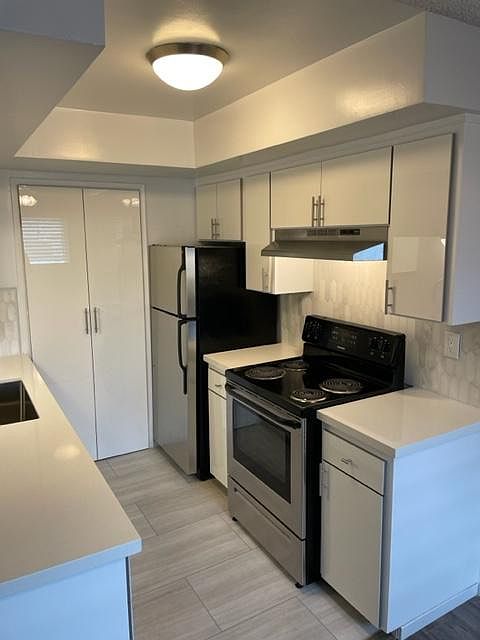 8131 Lemon Ave photo 2