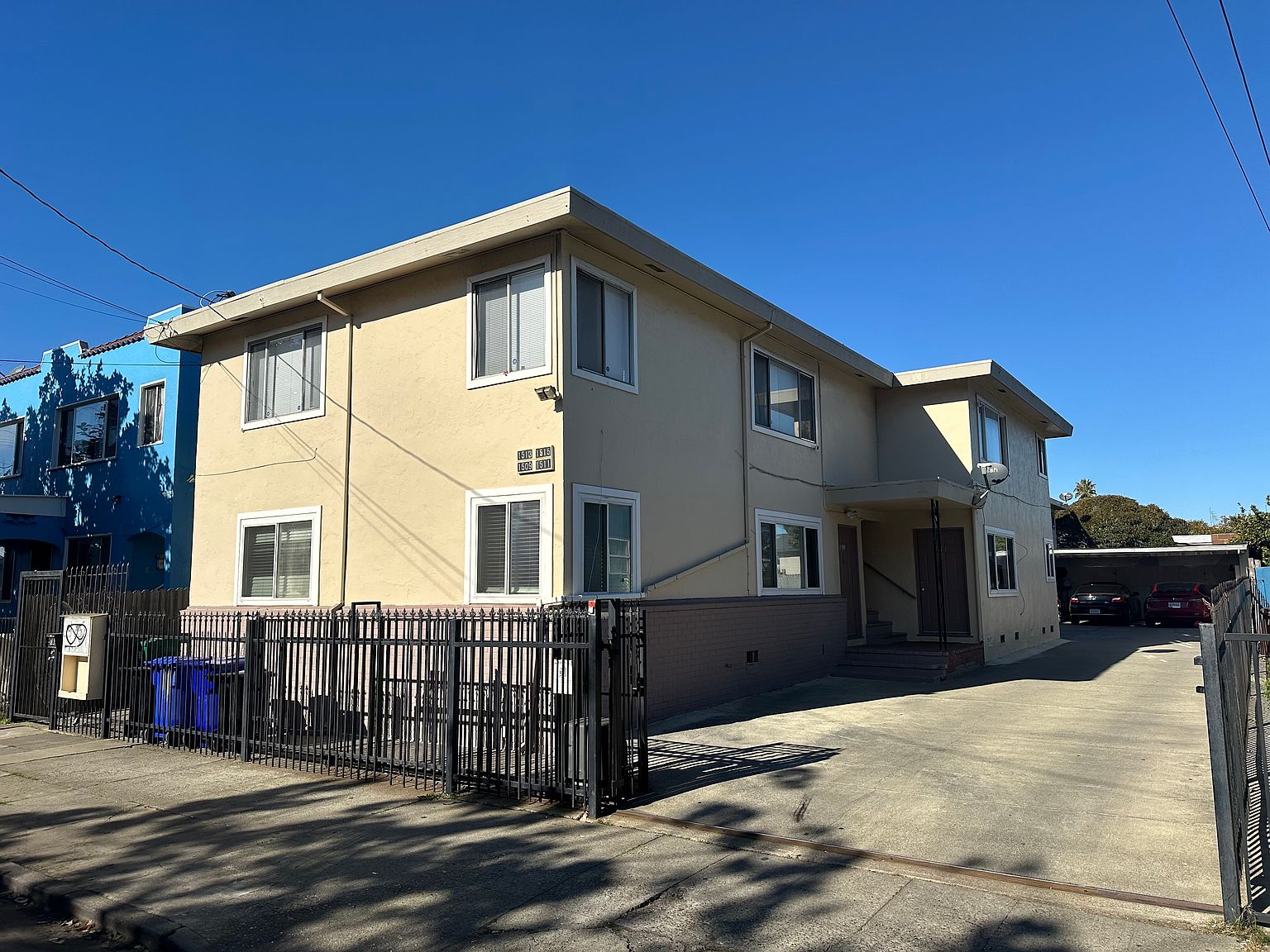2BR/1BA Apartment on Chanslor Ave · Richmond