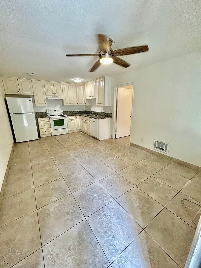 4960 Clairemont Mesa Blvd photo 3