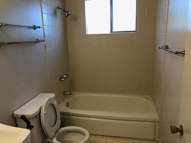 132 Village Ct photo 5