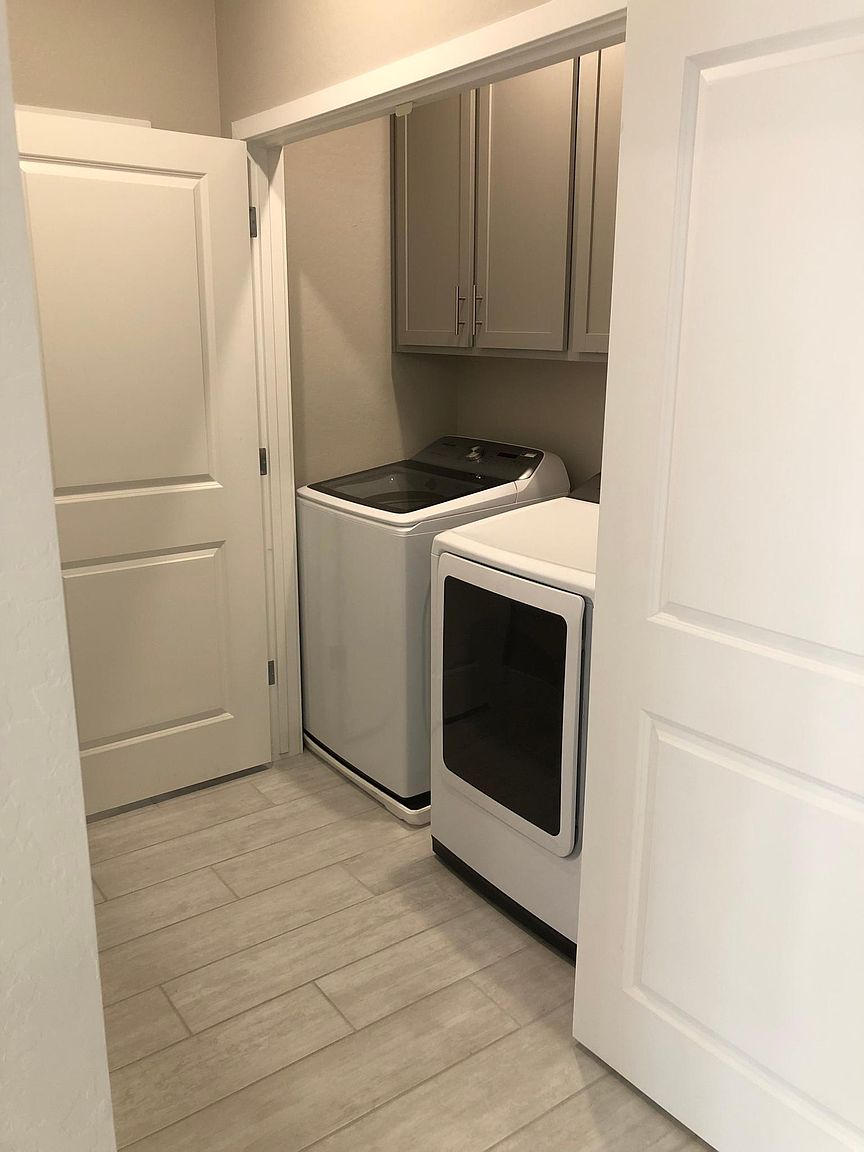 155 N Lakeview Blvd photo 5