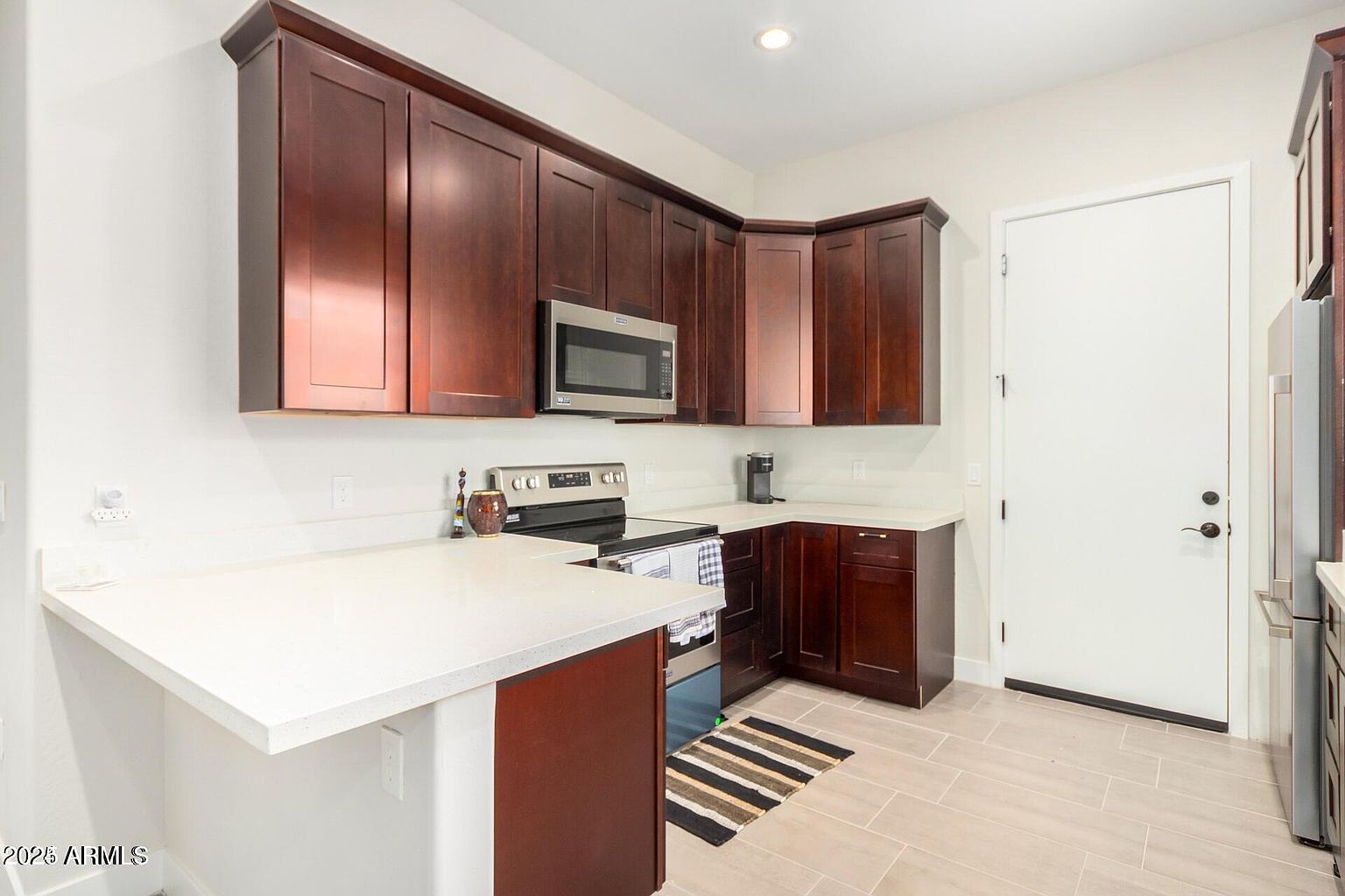 846 N Pueblo Dr photo 3