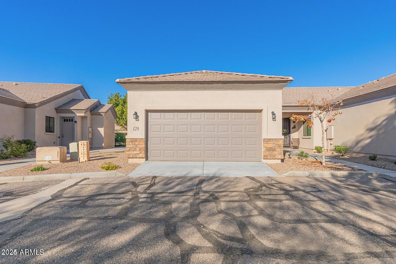846 N Pueblo Dr photo 2