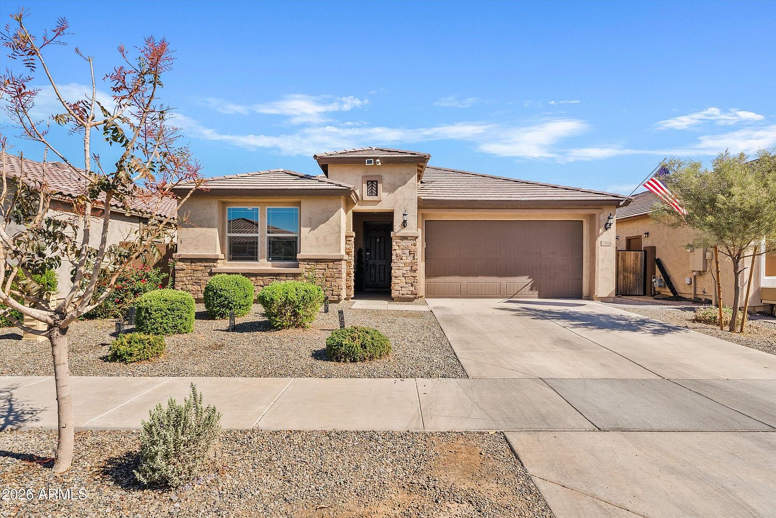 23066 E Mewes Rd photo 2