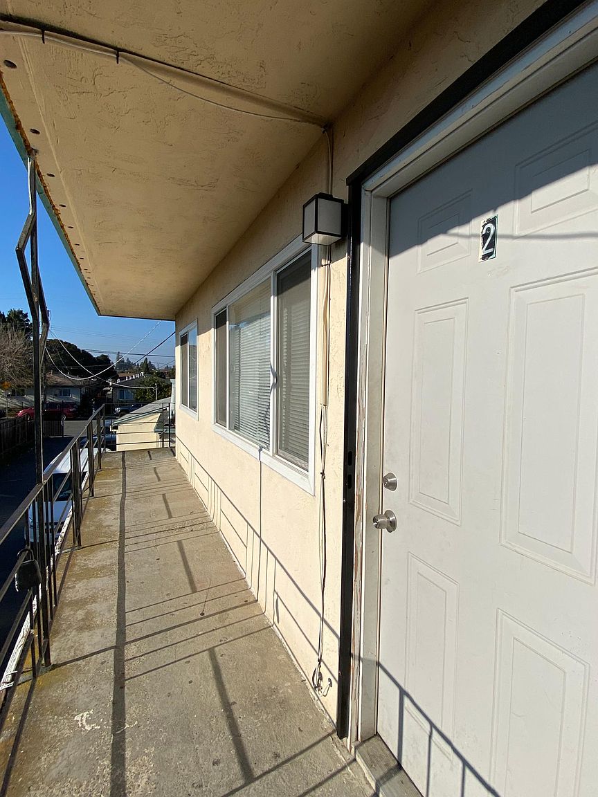466 Shepherd Ave photo 3