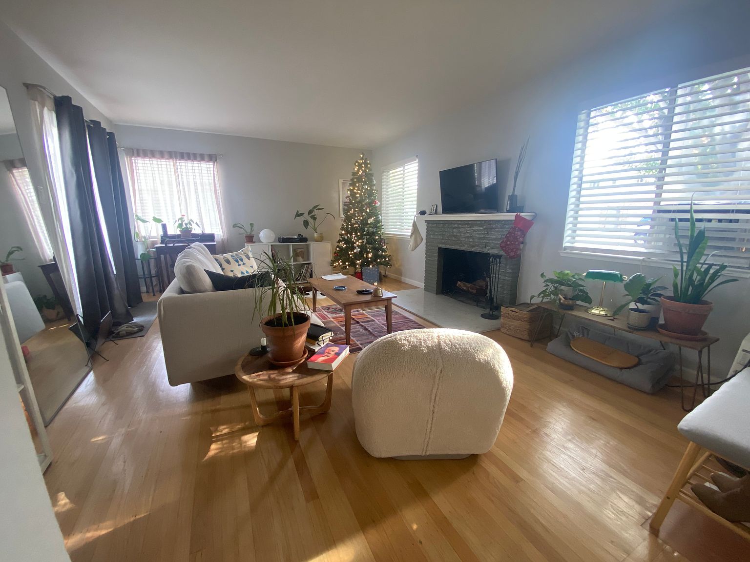 871 Blair Ave photo 2