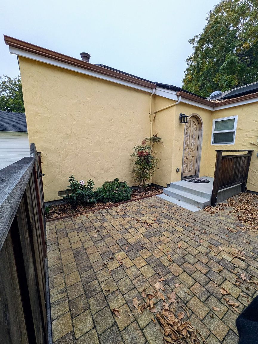 125 Dake Ave Santa Cruz, CA 95062 photo 2