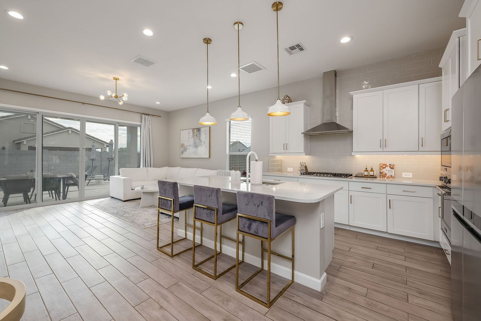 10553 W Albert Ln photo 4
