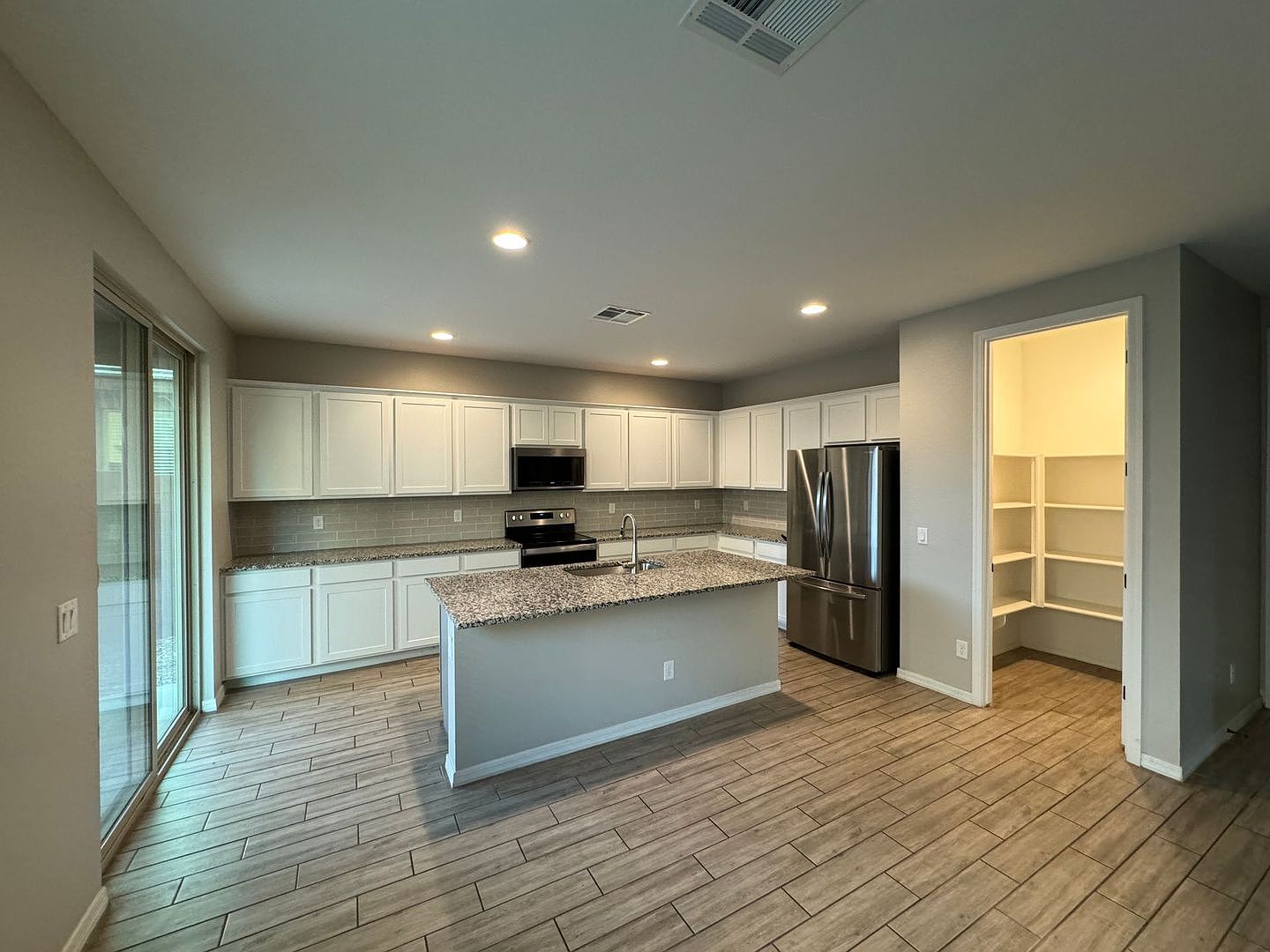 9353 E Saturn Ave Mesa, AZ 85212 photo 3