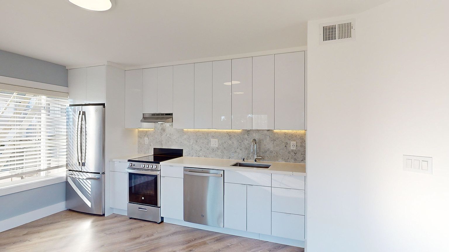 Apartments on Burnett Ave · San Francisco