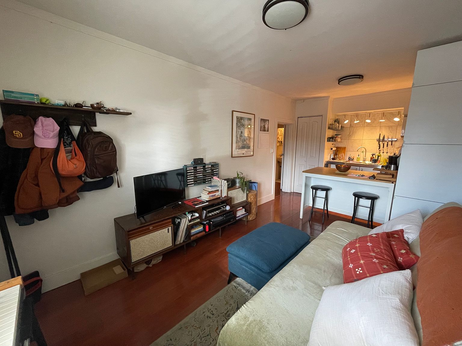 2418 Wightman St photo 5