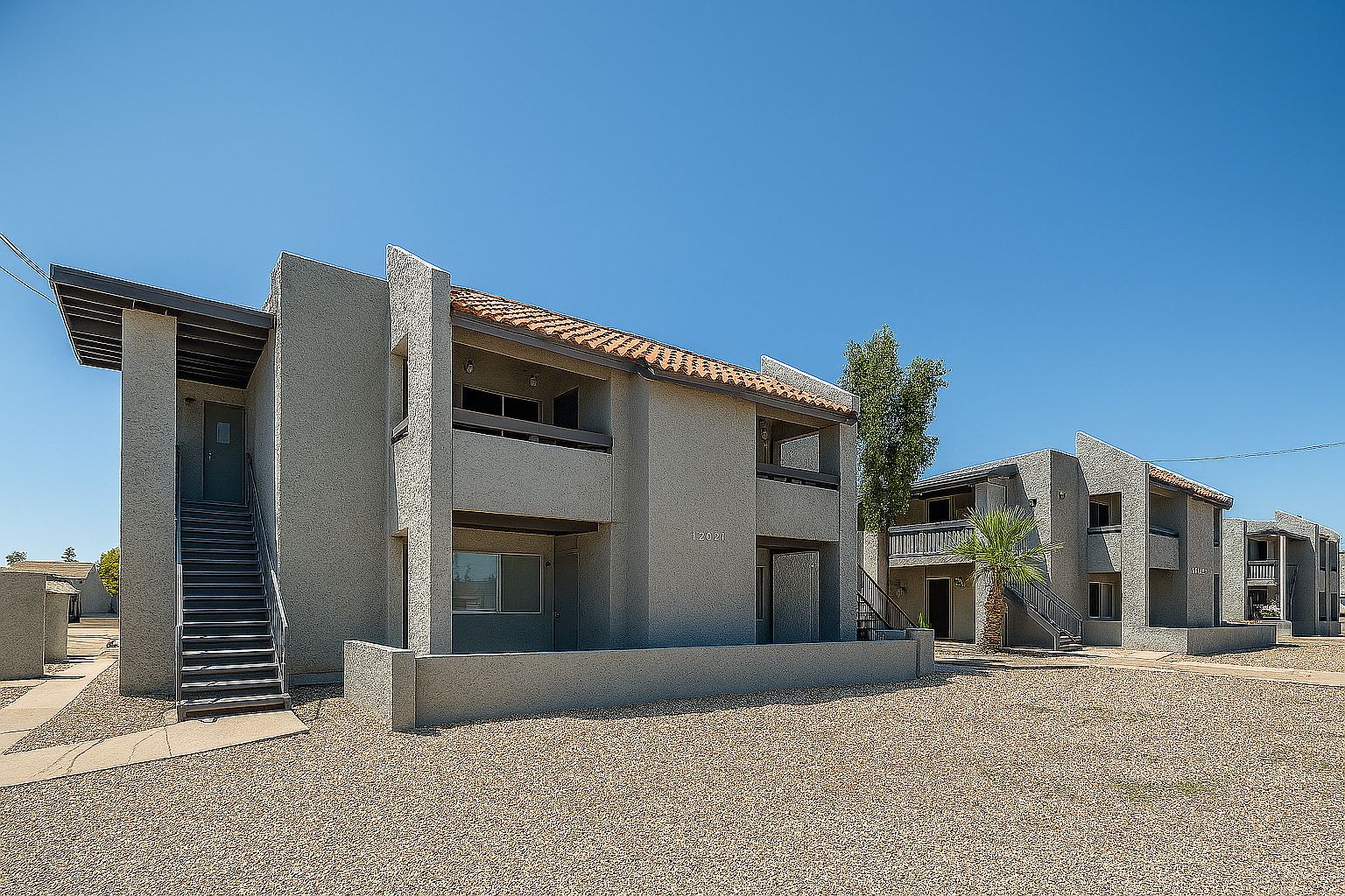 2235 E Cactus Rd photo 2