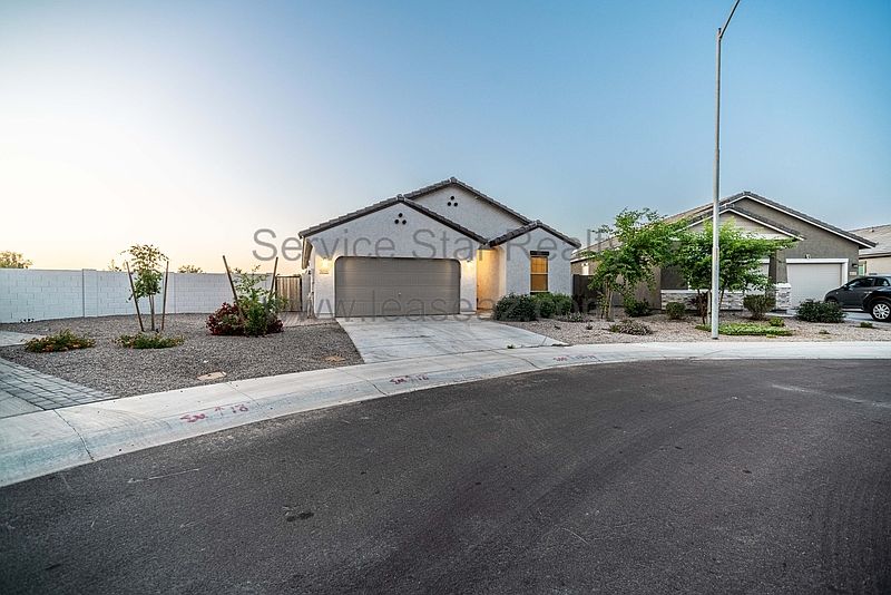 6516 W Ian Dr Phoenix, AZ 85339 photo 2