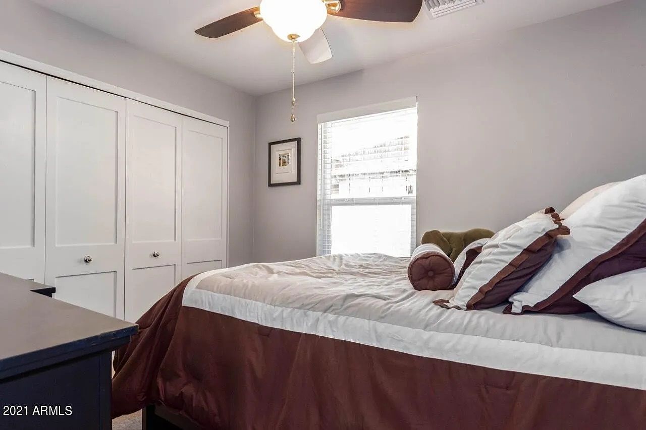 207 E Monterey Way photo 2