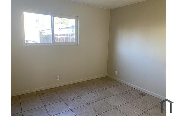 1622 82nd Ave photo 3
