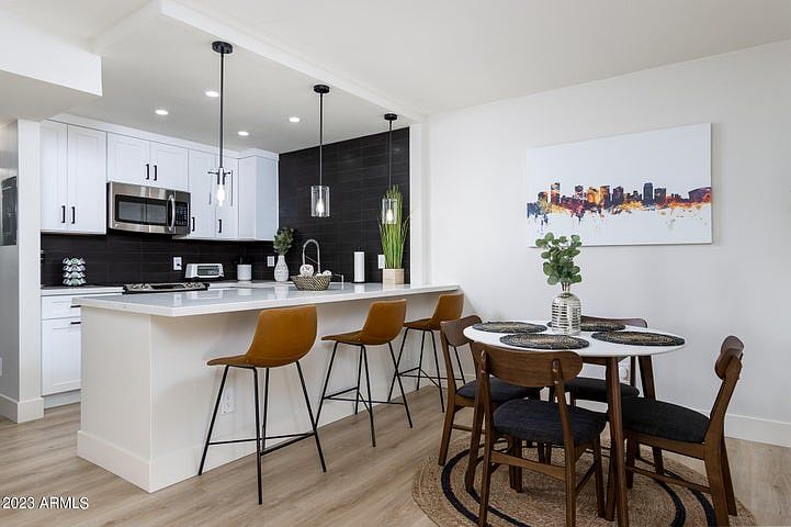 8649 E Royal Palm Rd Scottsdale, AZ 85258 photo 2