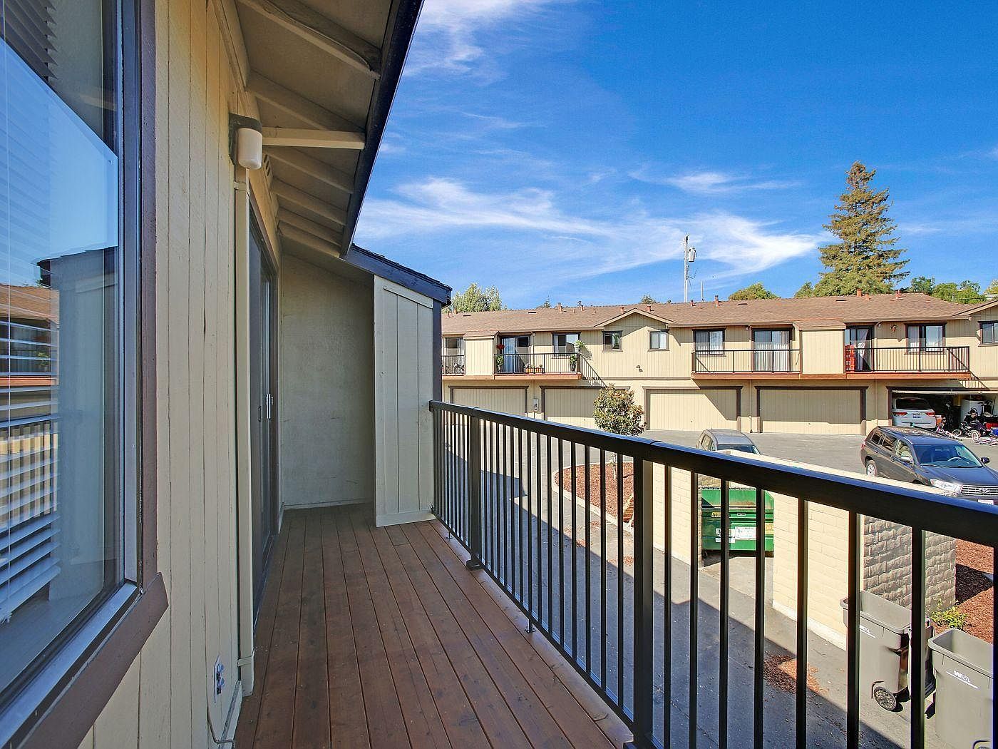 Mono Village Apartments photo 5