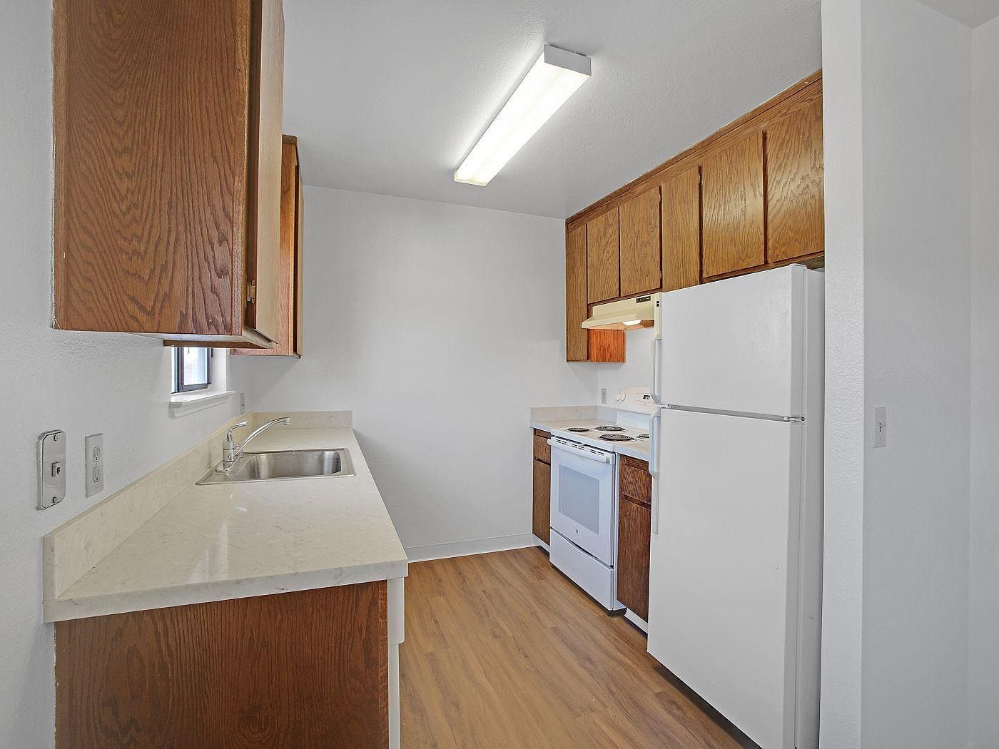 Mono Village Apartments photo 2