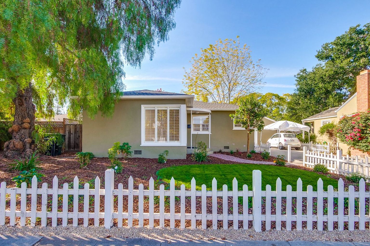 2BR/1BA Single Family House on Cowper St · Palo Alto photo 5