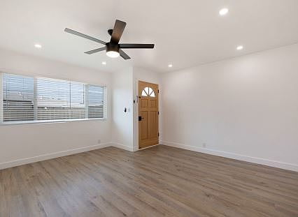 81 Oaklawn Ave photo 2