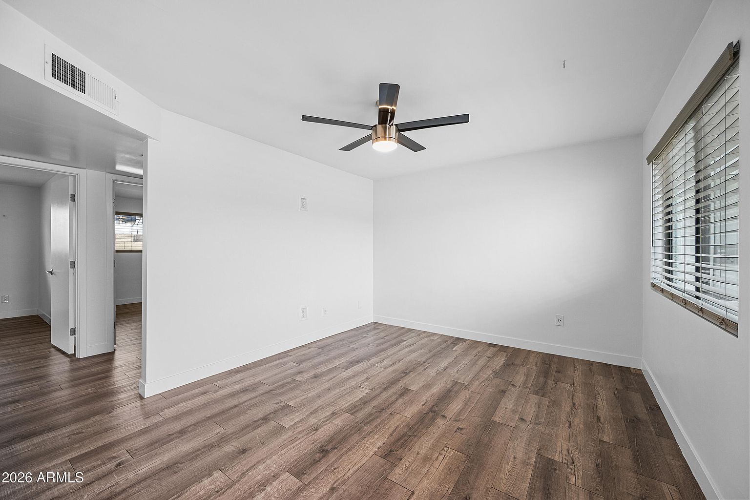 3131 E Fairmount Ave photo 4