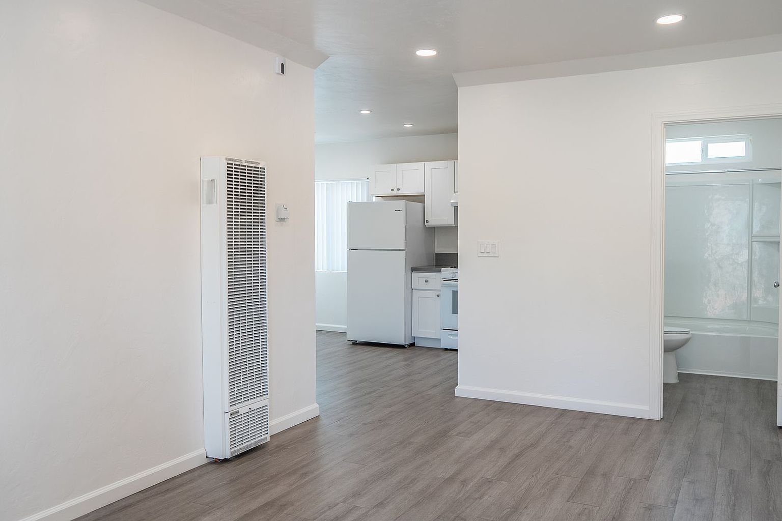 814 4th St photo 4