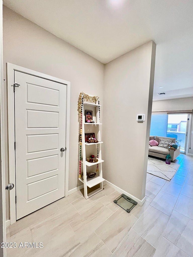 2145 W Harmont Dr photo 5