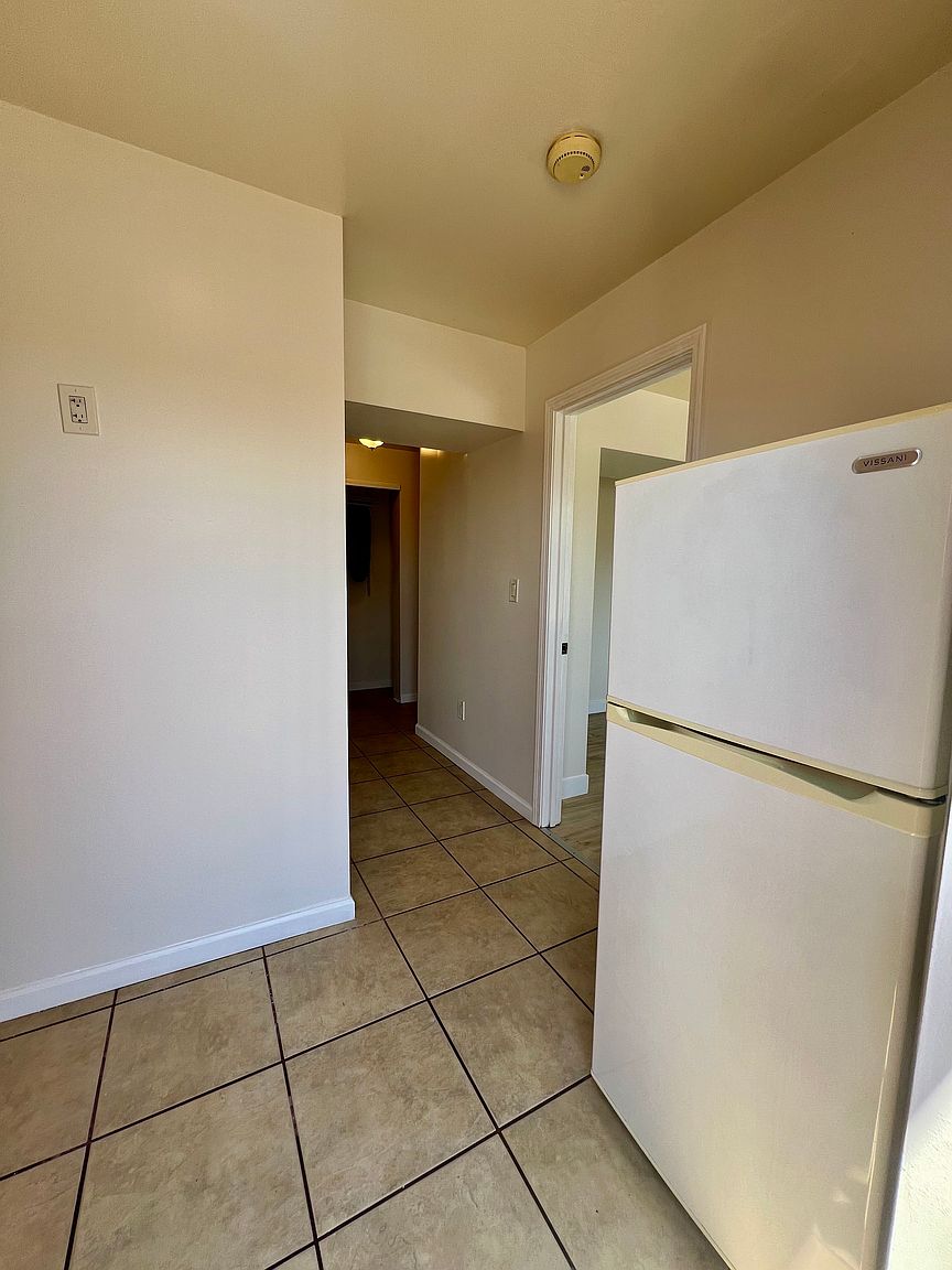 509 Newman Dr photo 2