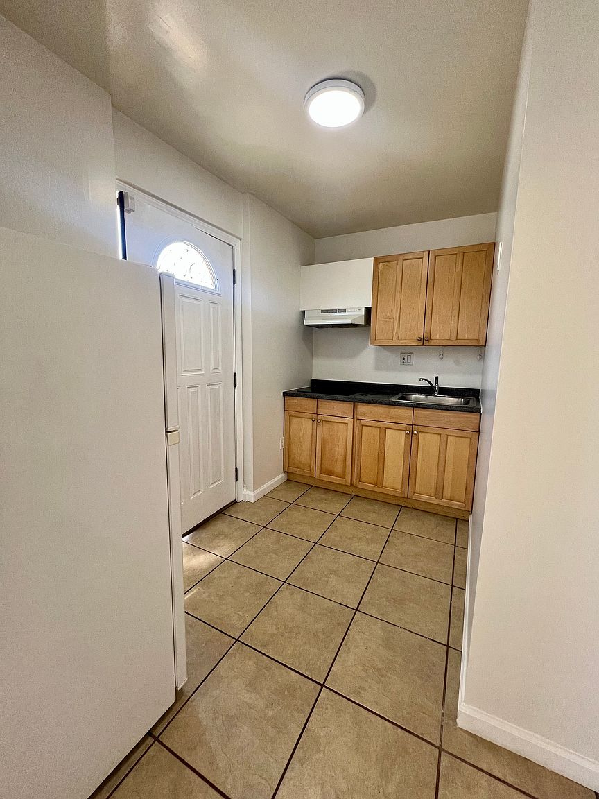 509 Newman Dr photo 3