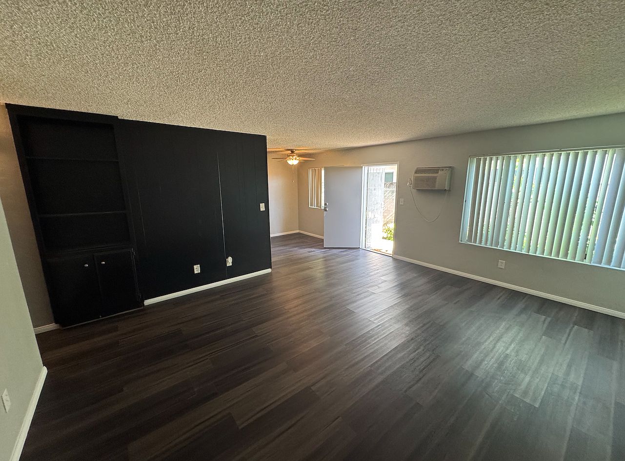 4522 Dawson Ave photo 2