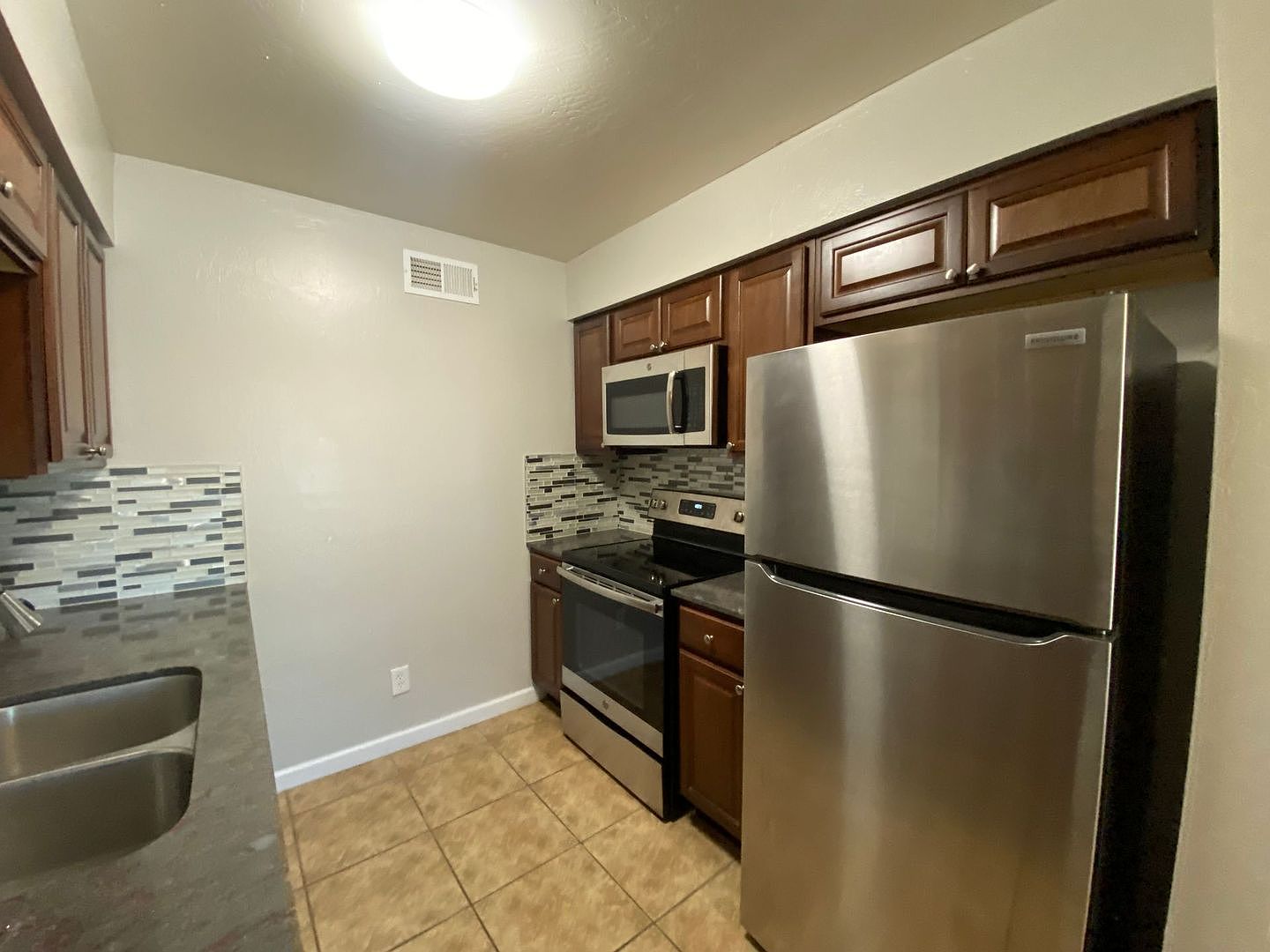 1801 N 50th St unit 11 photo 2