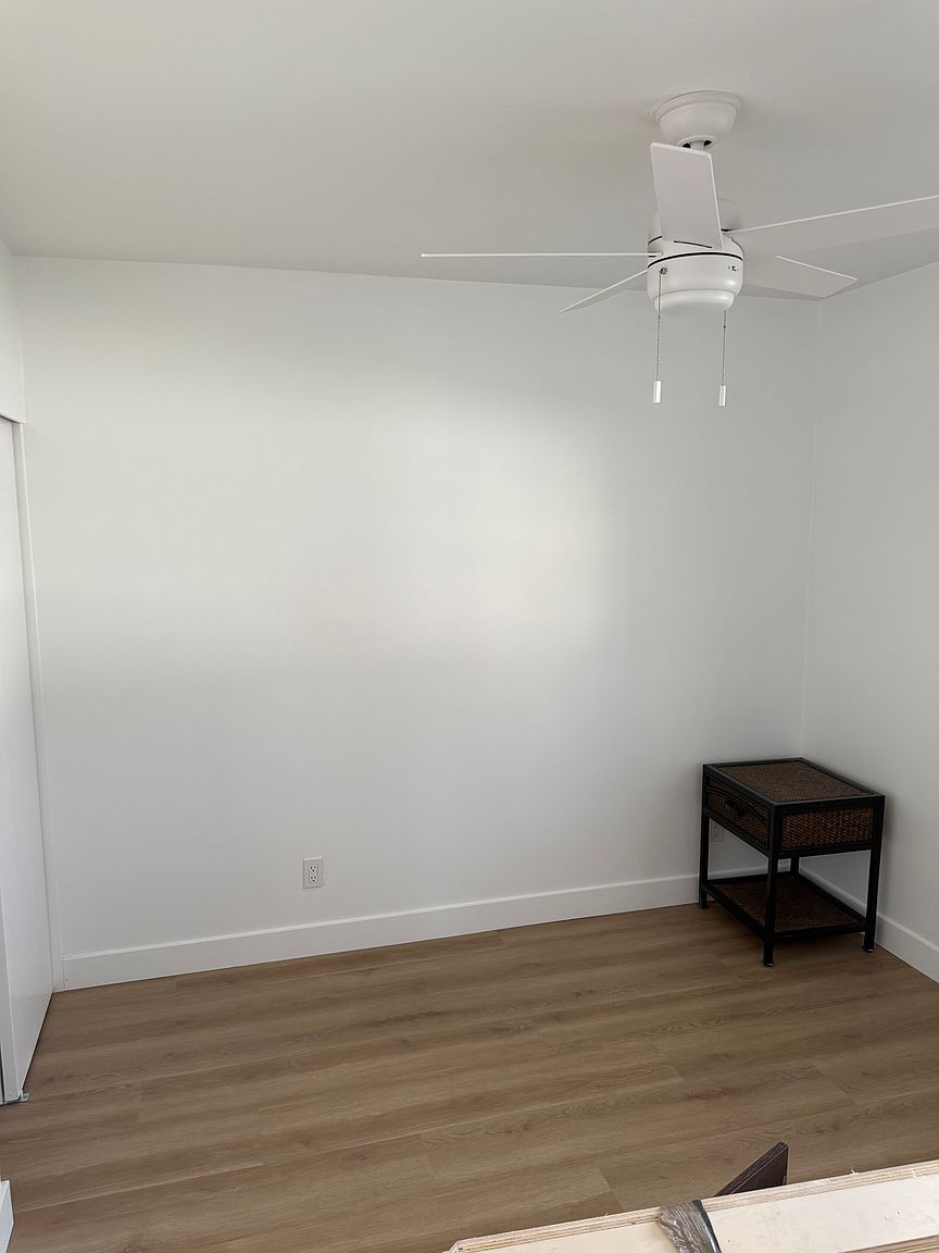 2181 Franklin Ave photo 4