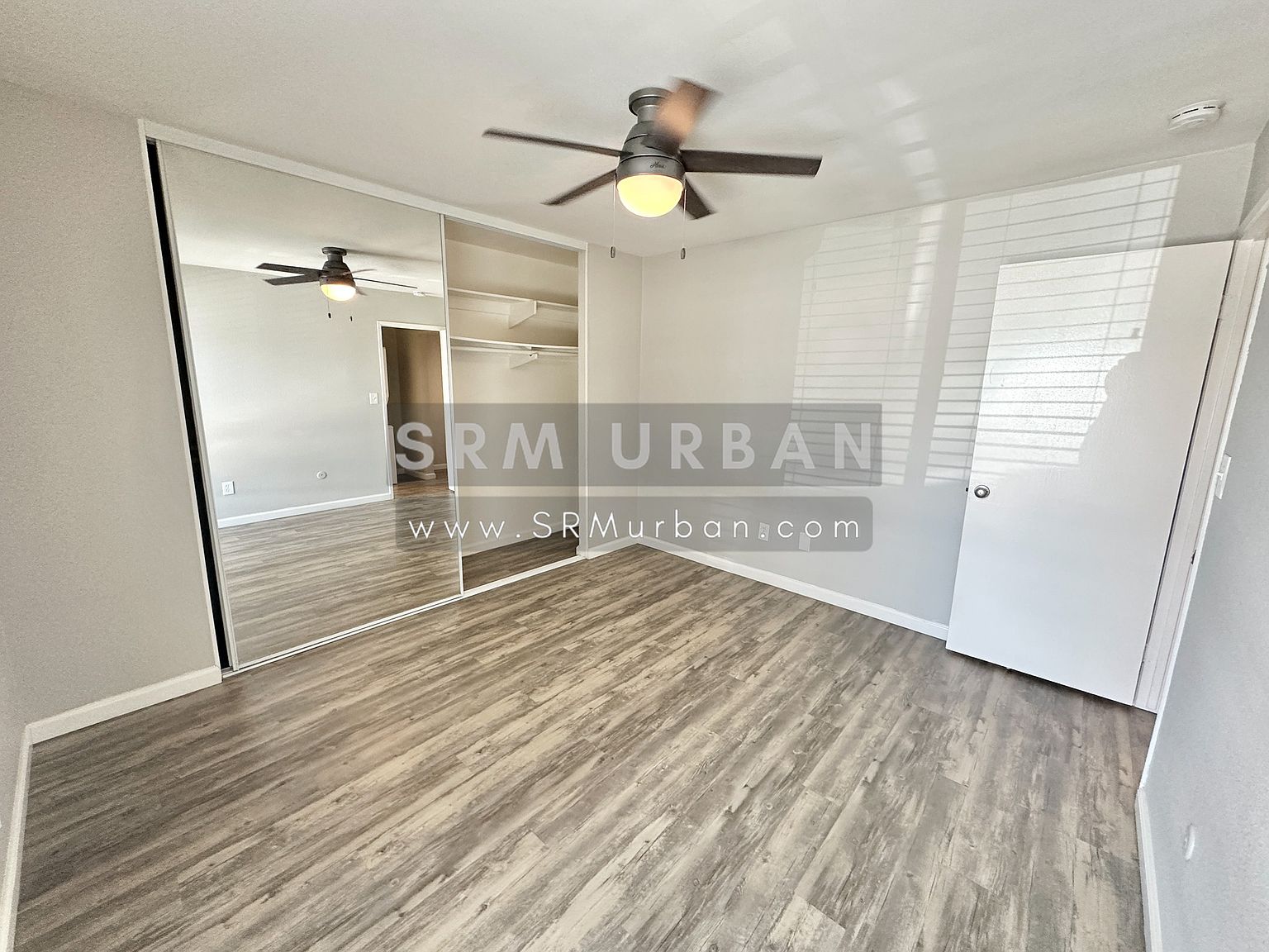 4560 Campus Ave photo 2